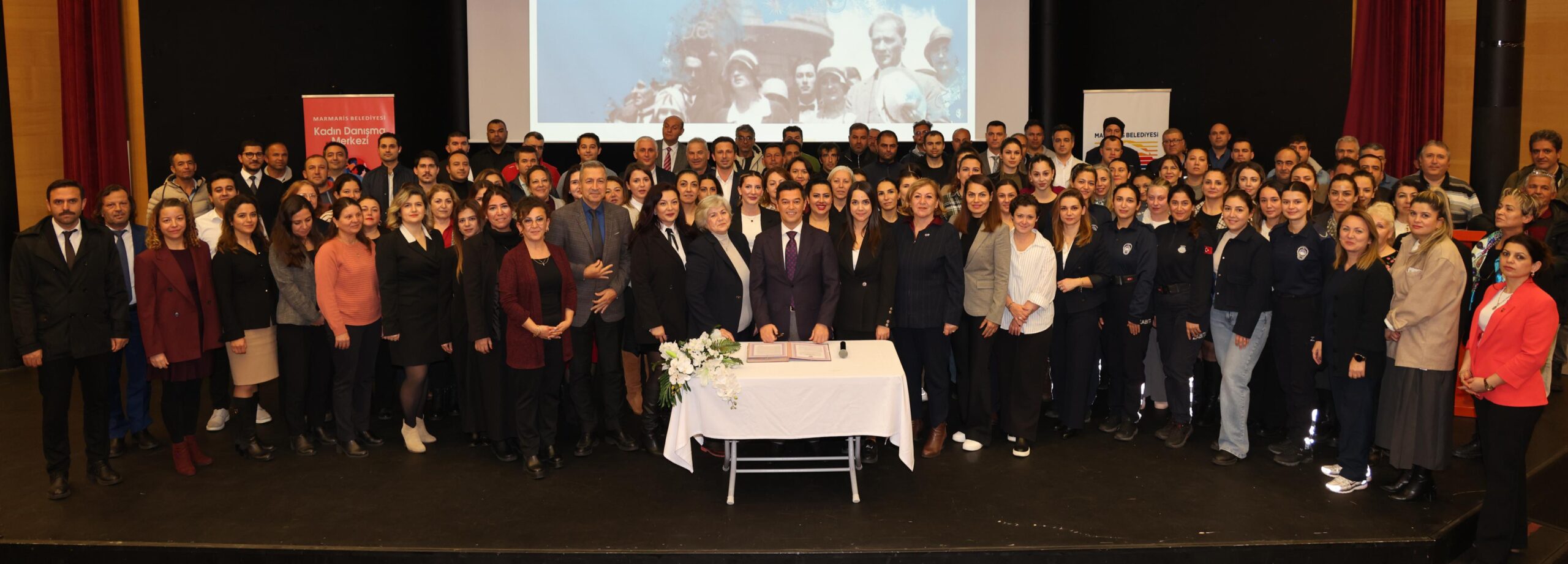 BAŞKAN ÜNLÜ’DEN 8 MART’TA ‘EŞİTLİK VE MÜCADELE’ VURGUSU: “DÜNYA KADININ ESERİDİR”