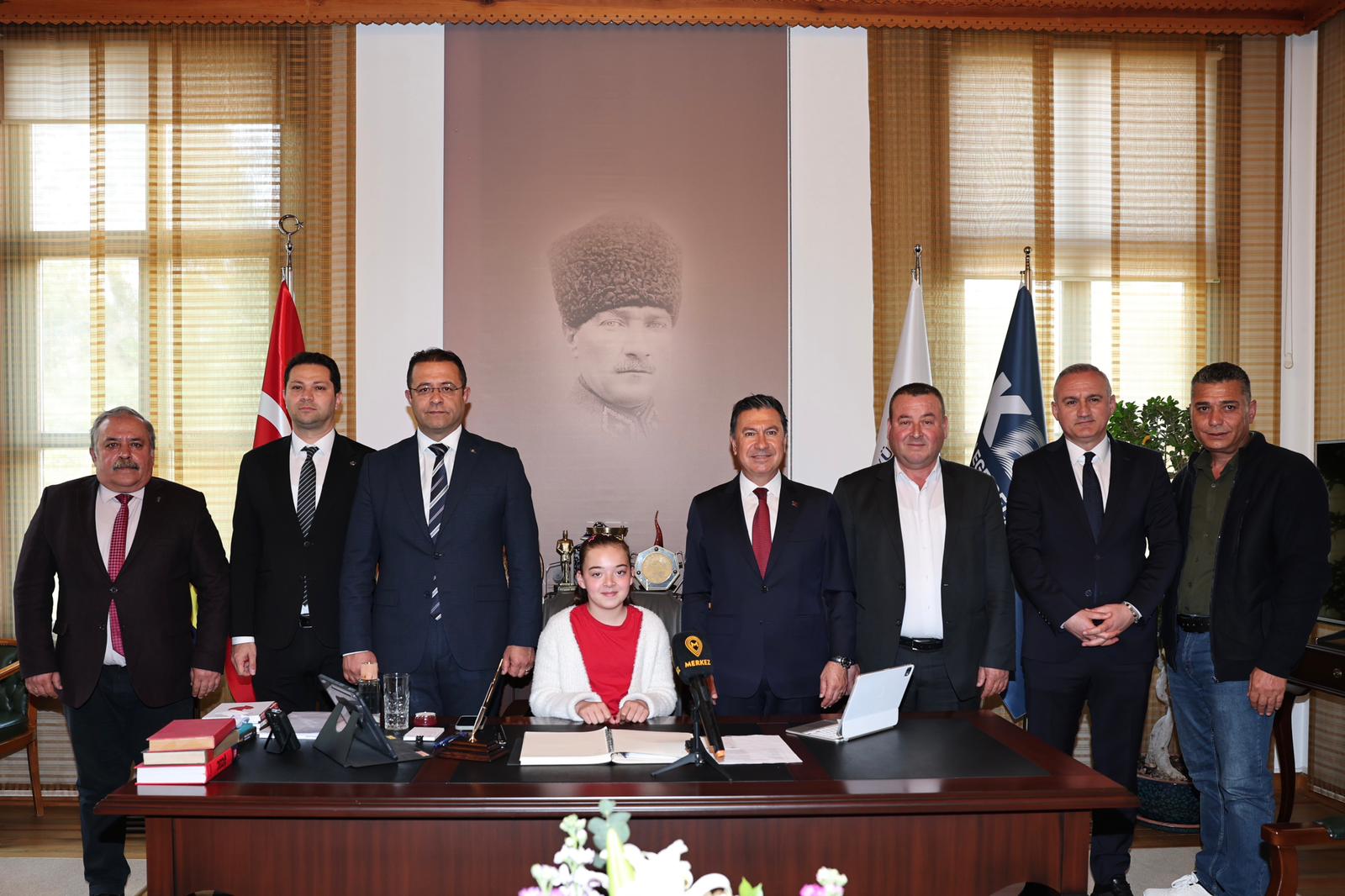 Muğla Başkanlığı makamı Azra’ya teslim