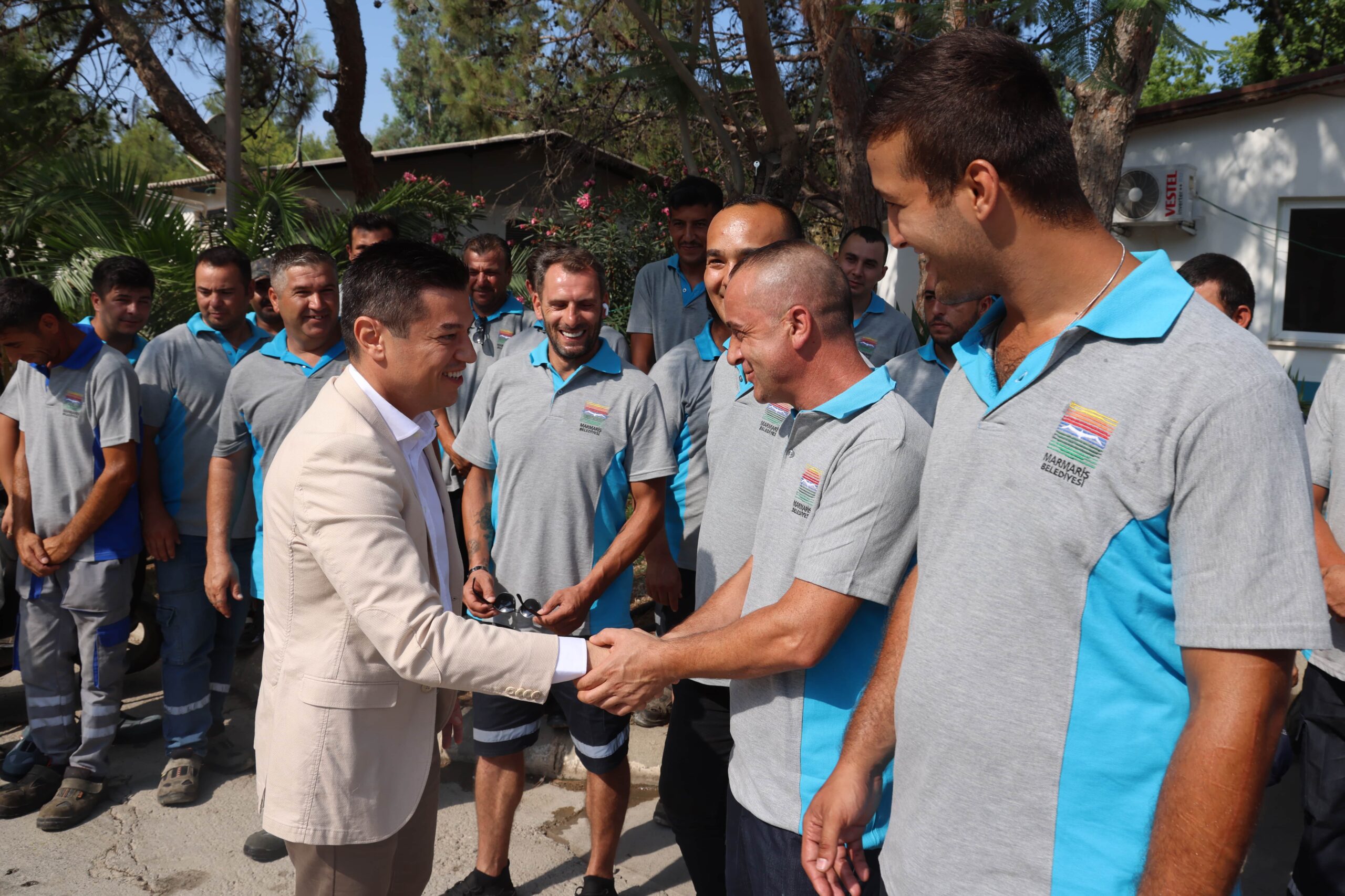 Marmaris Belediye Başkanı Ünlü’den 1 Mayıs mesajı