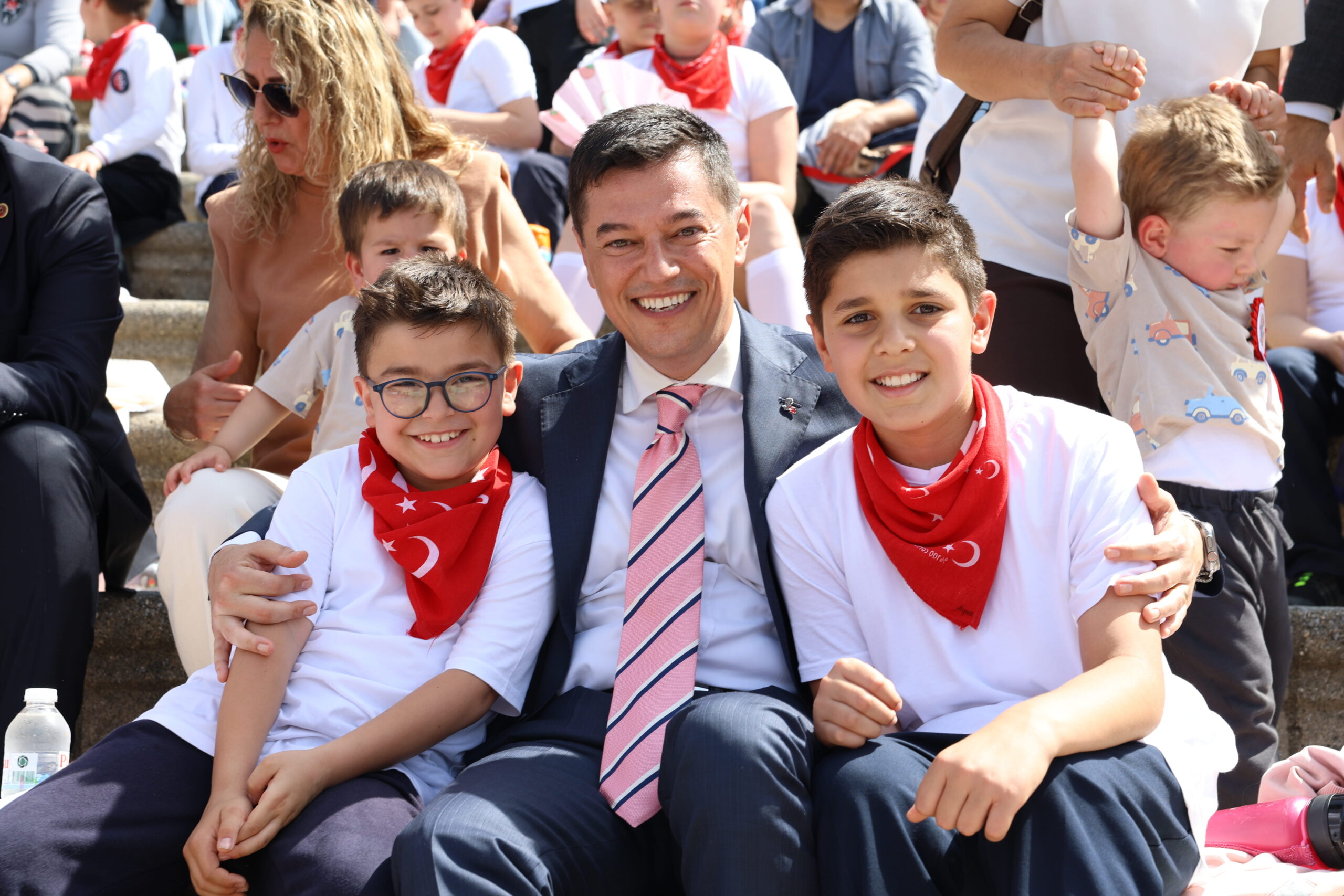 Başkan Acar Ünlü’den 23 Nisan Mesajı: “Egemenlik Geleceğimiz Olan Çocuklara Emanet”