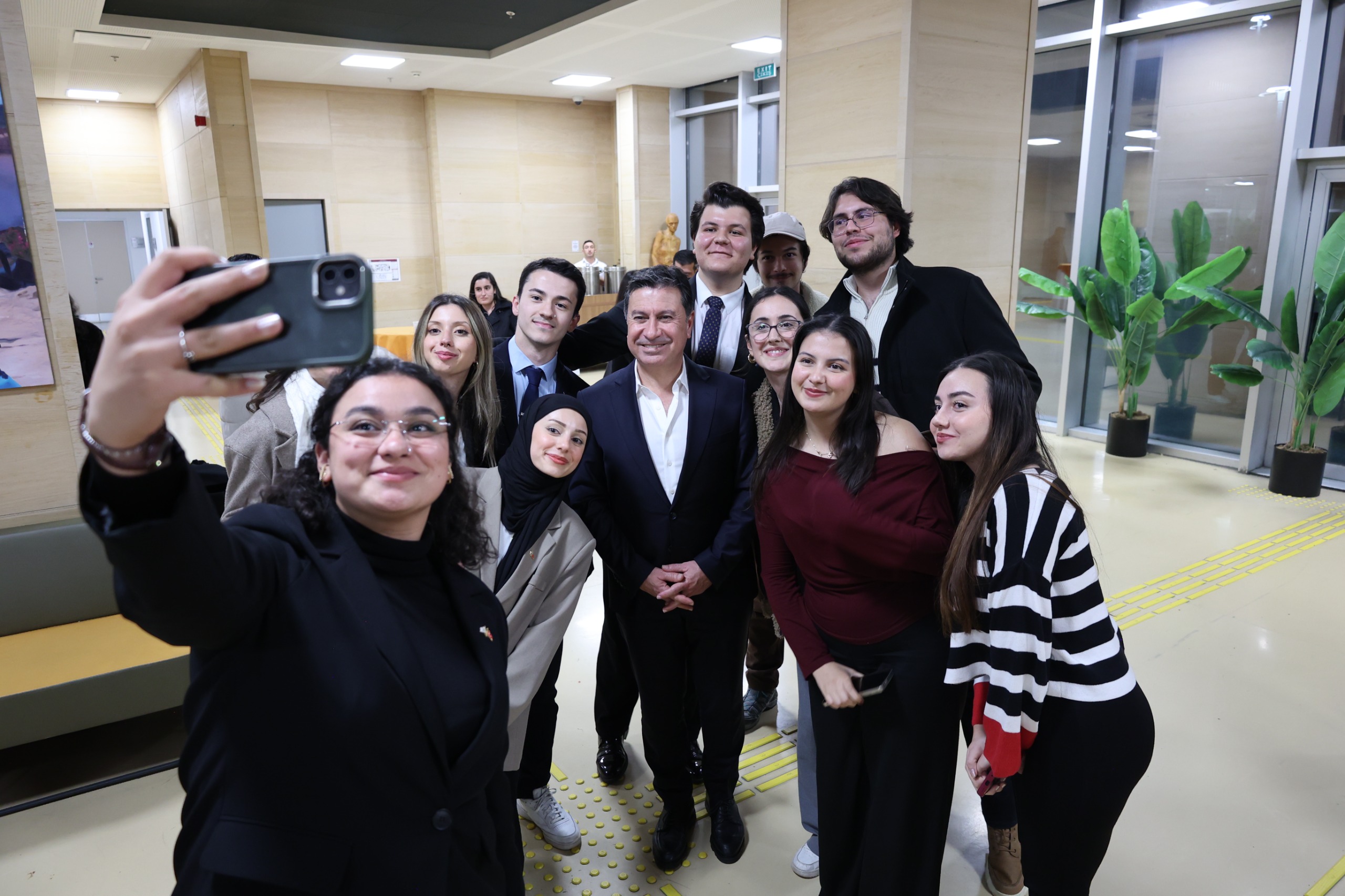 Muğla Başkanı Ahmet Aras’tan gençlere çağrı