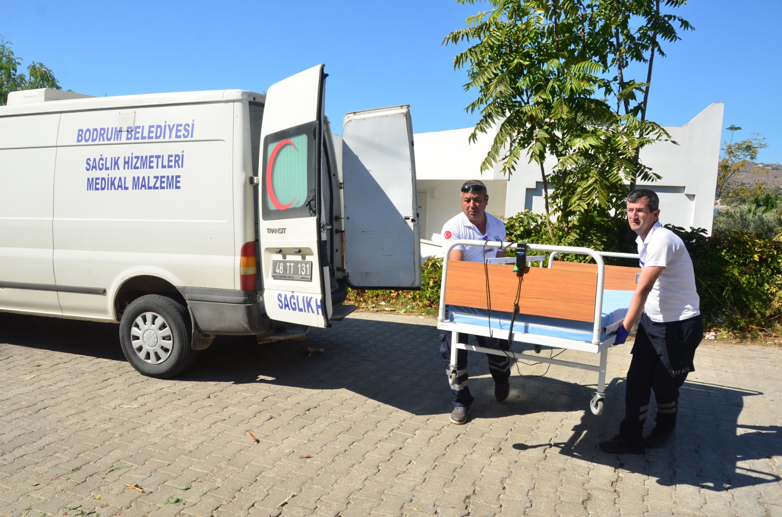 Bodrum Belediyesi Medikal Malzeme Desteğini Sürdürüyor