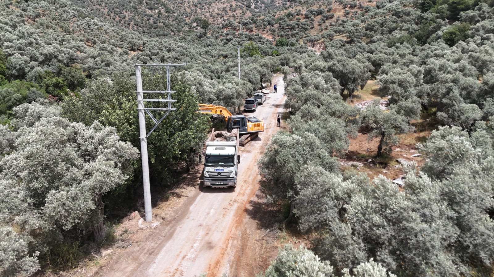 Milas kırsalında karayolları yenileniyor