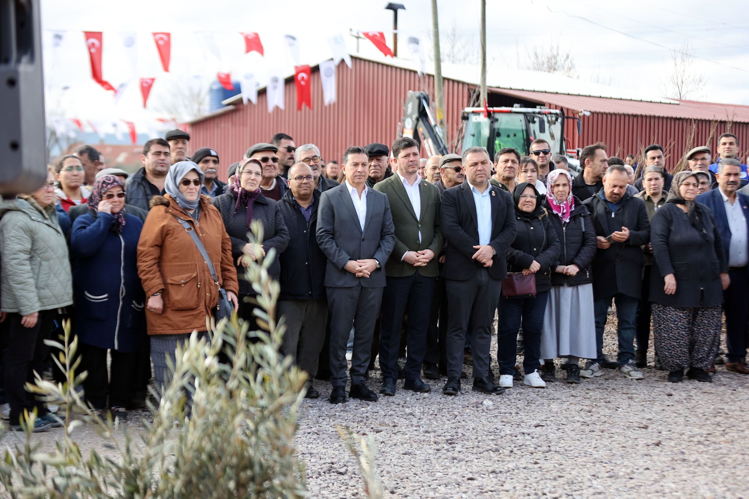 Muğla Başkanı Ahmet Aras Meyve Fidanı Dağıtımında Üreticilerle Buluştu