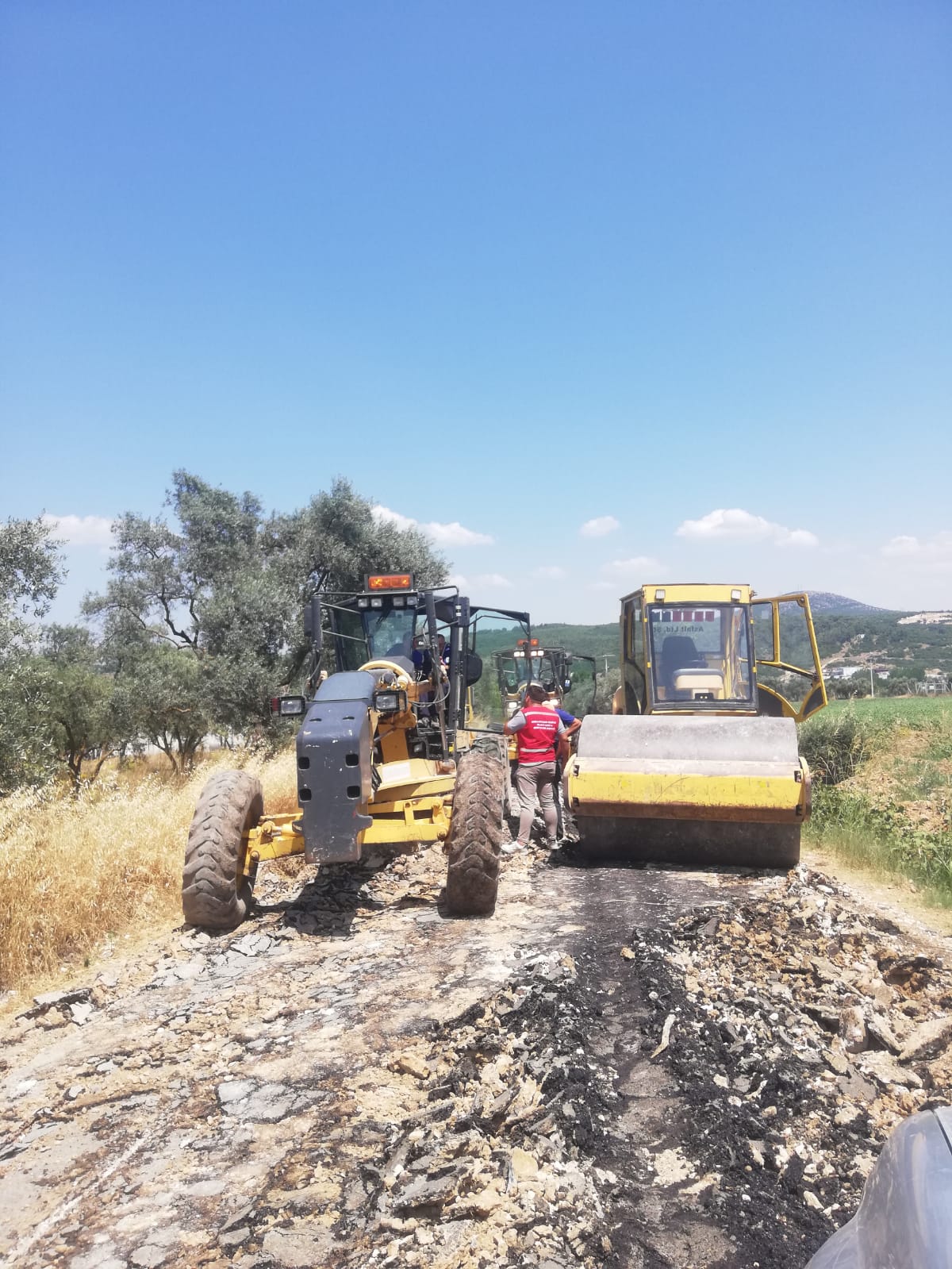 Muğla Belediyesi’nden Yatağan’a 15 milyonluk yol yatırımı