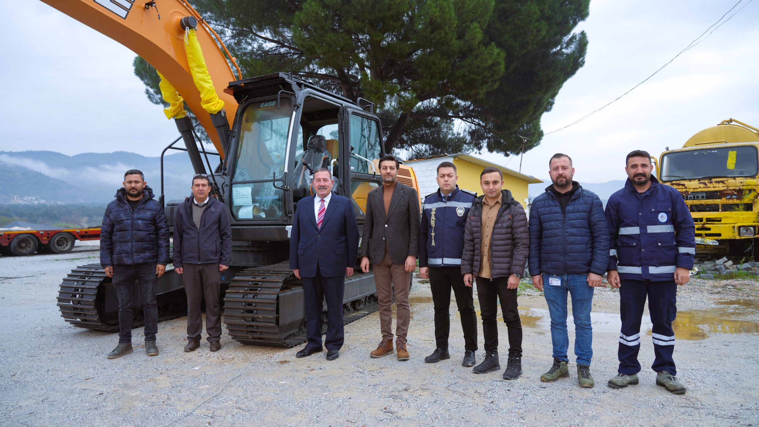 EKSKAVATÖR MİLAS BELEDİYESİ ARAÇ FİLOSUNA KATILDI