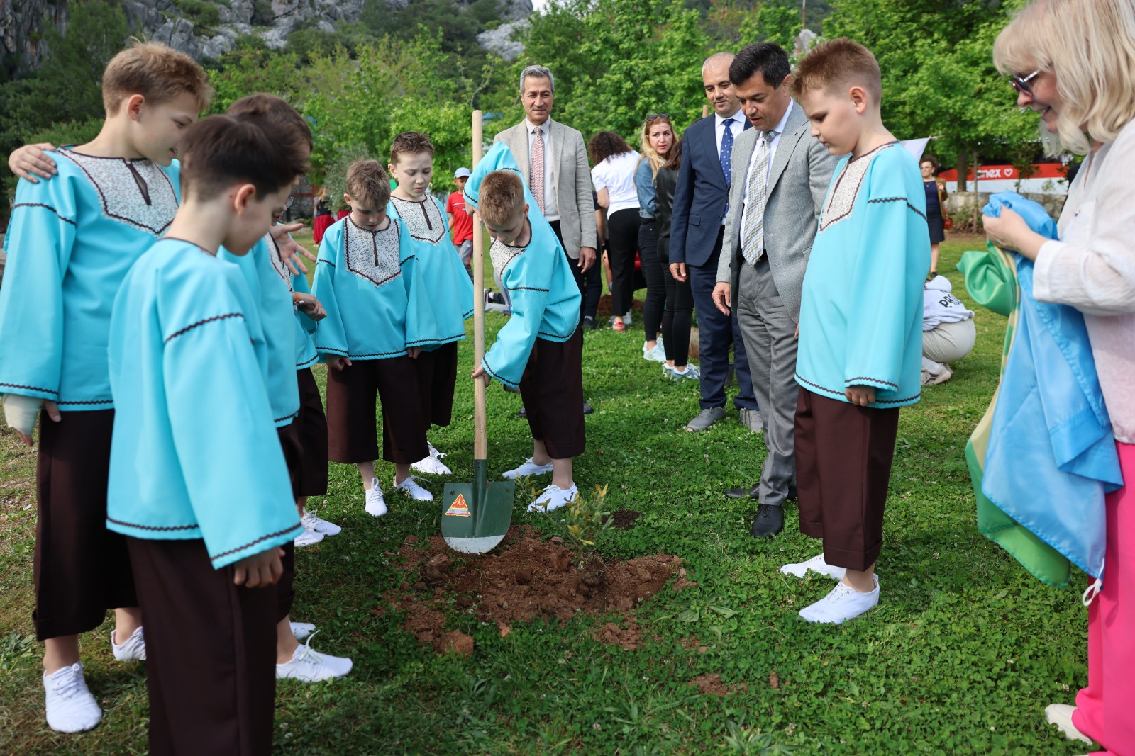 Marmaris’te Dünya Çocuklarından “Barış” Buluşması
