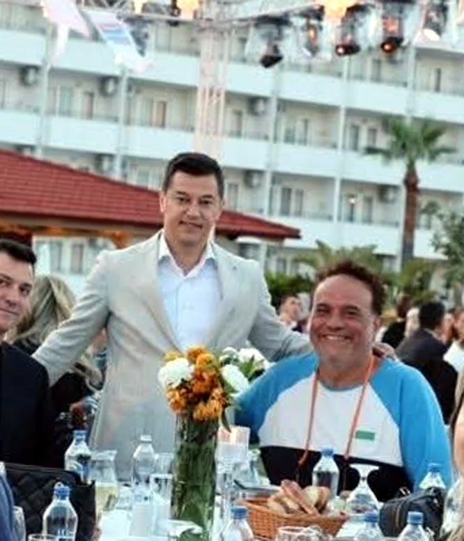 Marmaris Belediyesi’ne Açık Soru: Kapalı Devre Personel Yemeğindeki “İmtiyazlı” Misafir Kim?