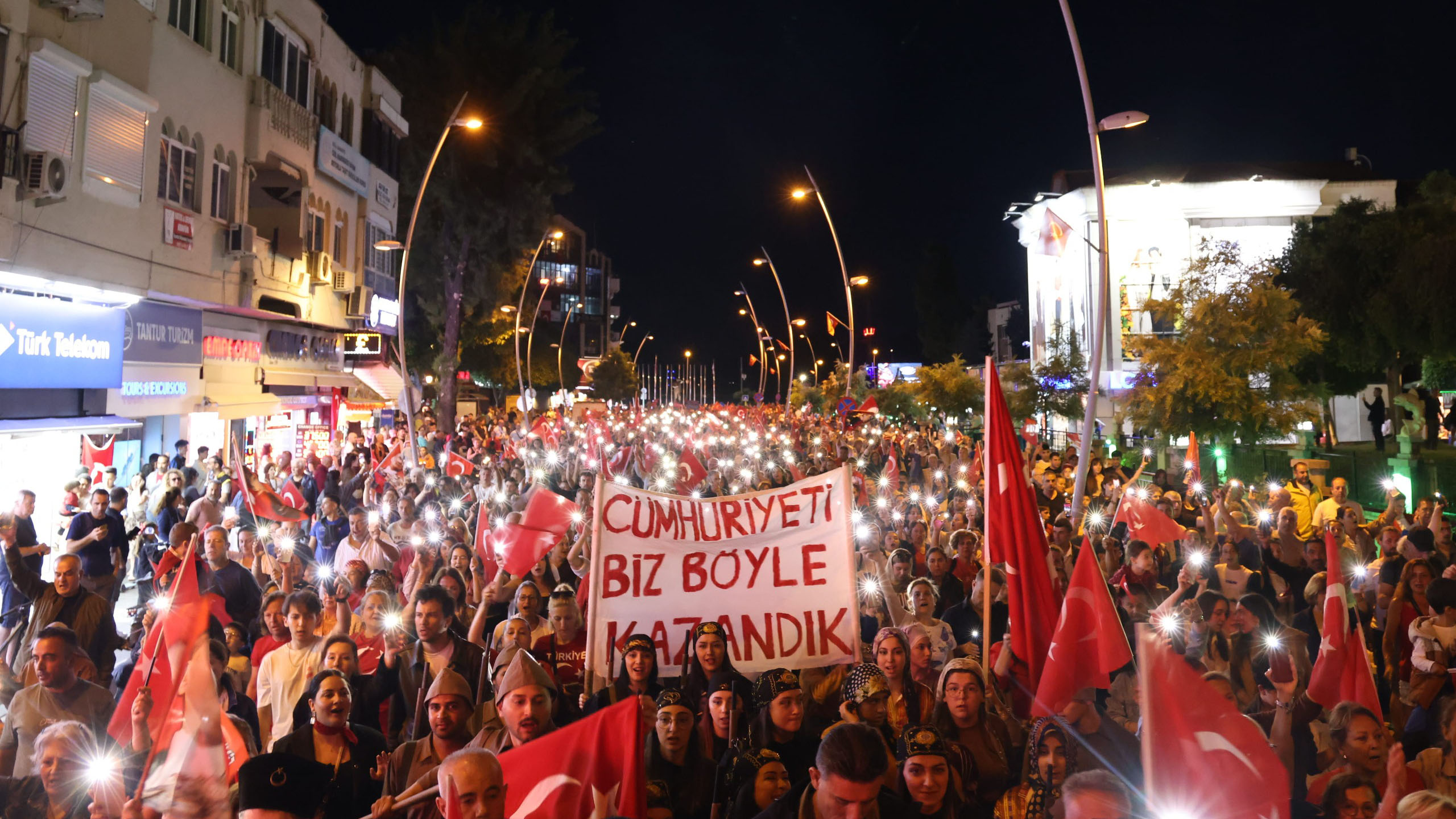ZAFERİN 104. YILINDA MARMARİS’TE BÜYÜK COŞKU