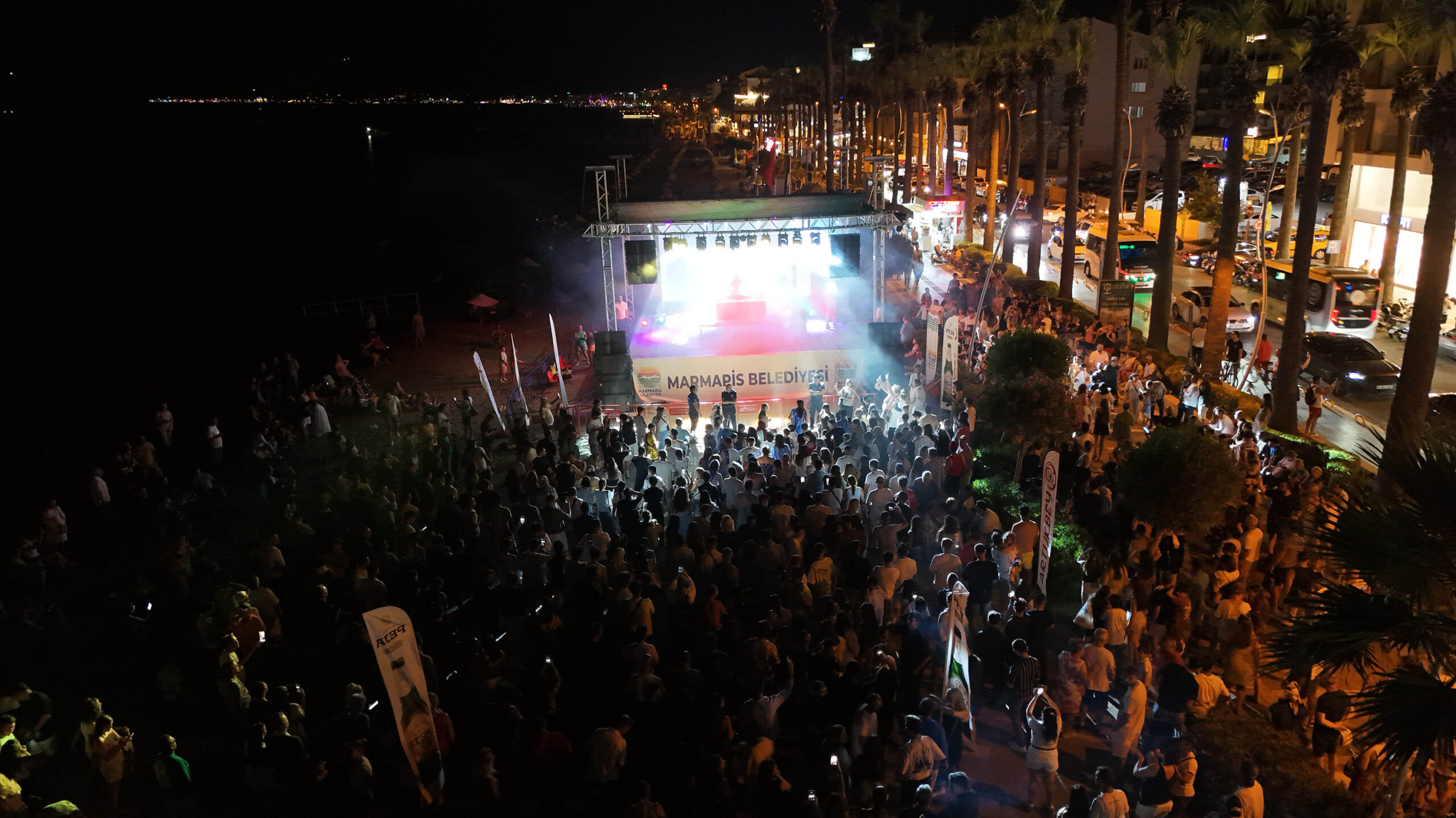 MARMARİS DJ FEST’TE BİNLERCE KİŞİ AYNI RİTİMDE BULUŞTU