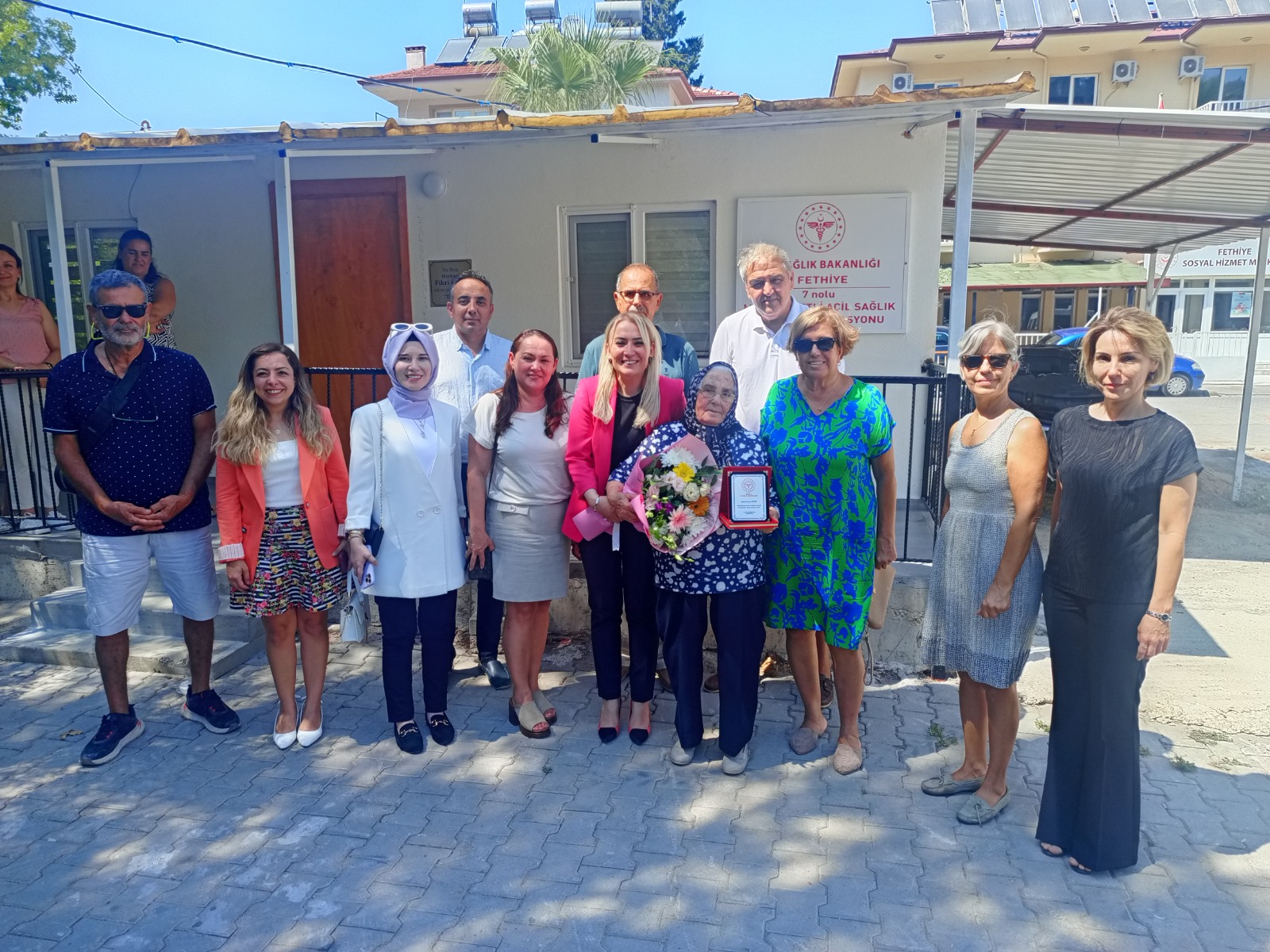 İl Sağlık Müdürü Akça’dan hayırseverlere plaket