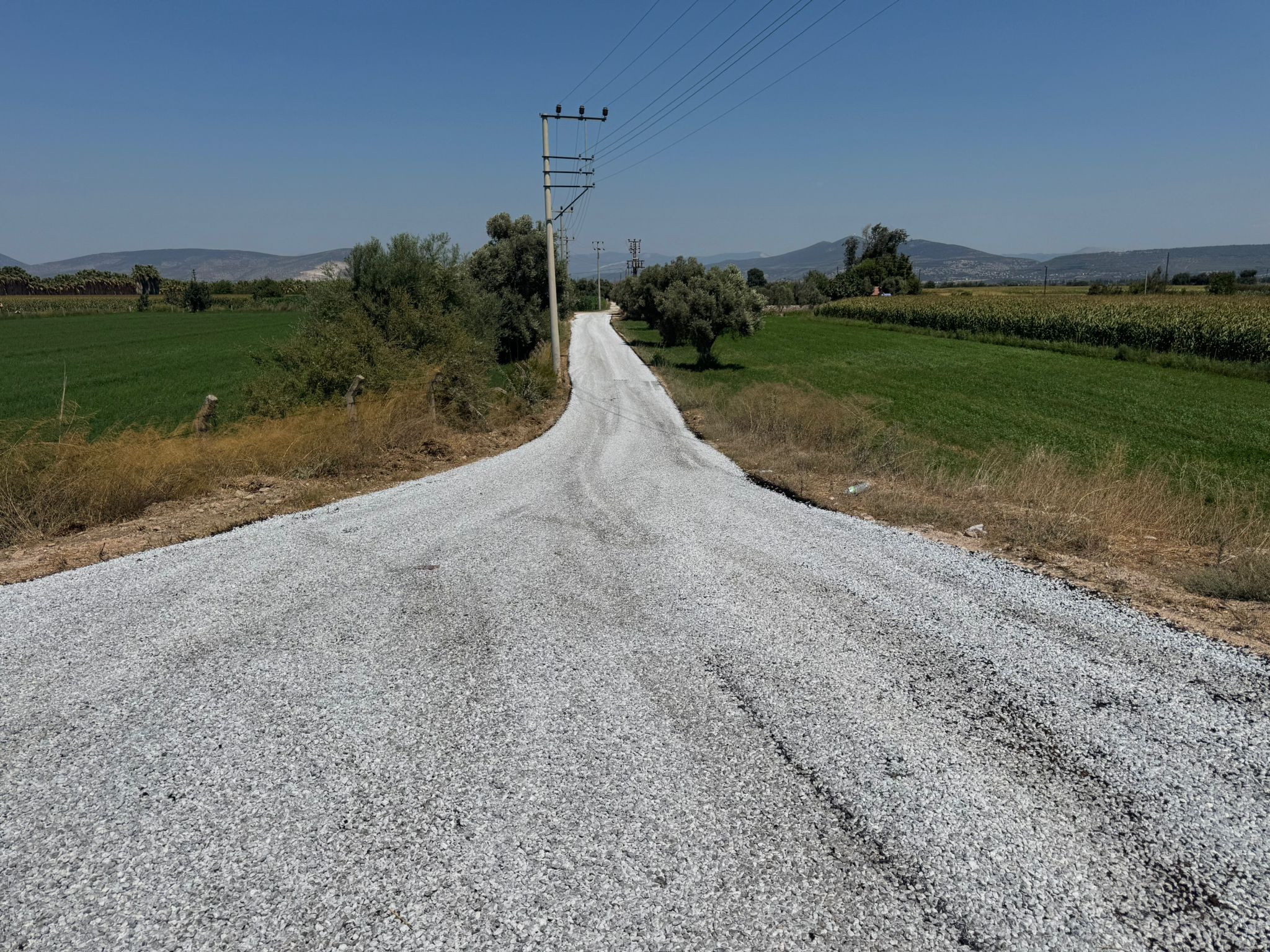 Milas Belediyesi konforlu yolları tamamladı
