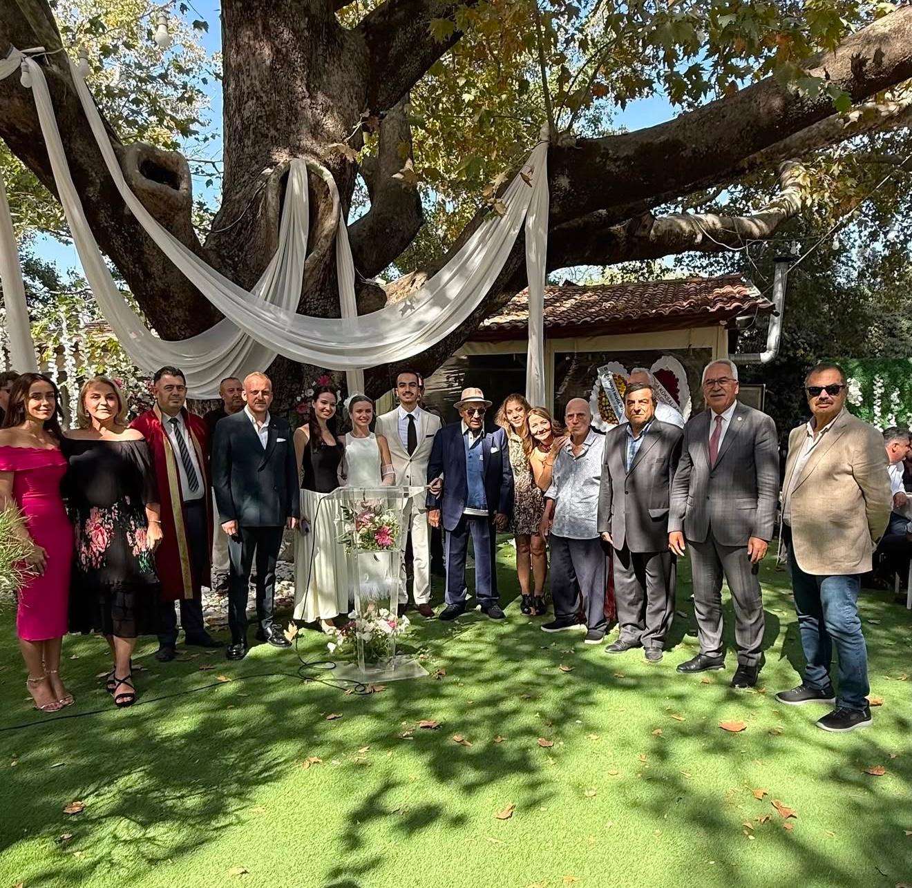 Özlü Ailesinin Mutlu Günü