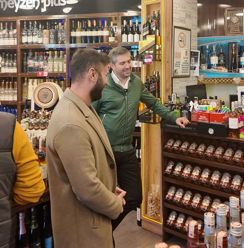 AK Parti İlçe Başkanı Muzaffer Aravi Esnaf Ziyaretlerinde Bulundu