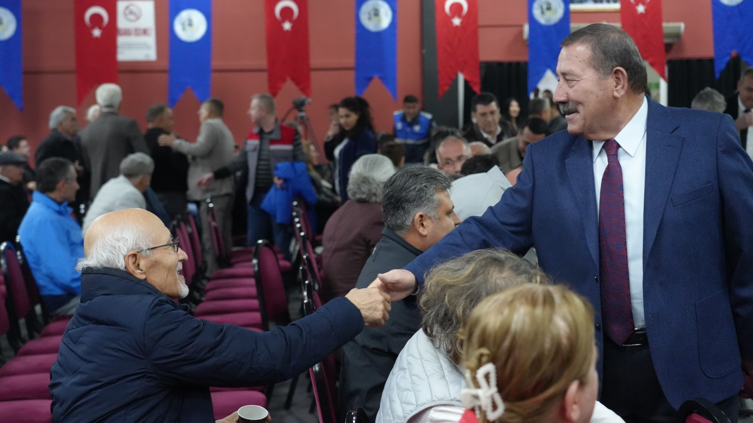 Milas Başkanı Topuz yurttaşlarla buluştu