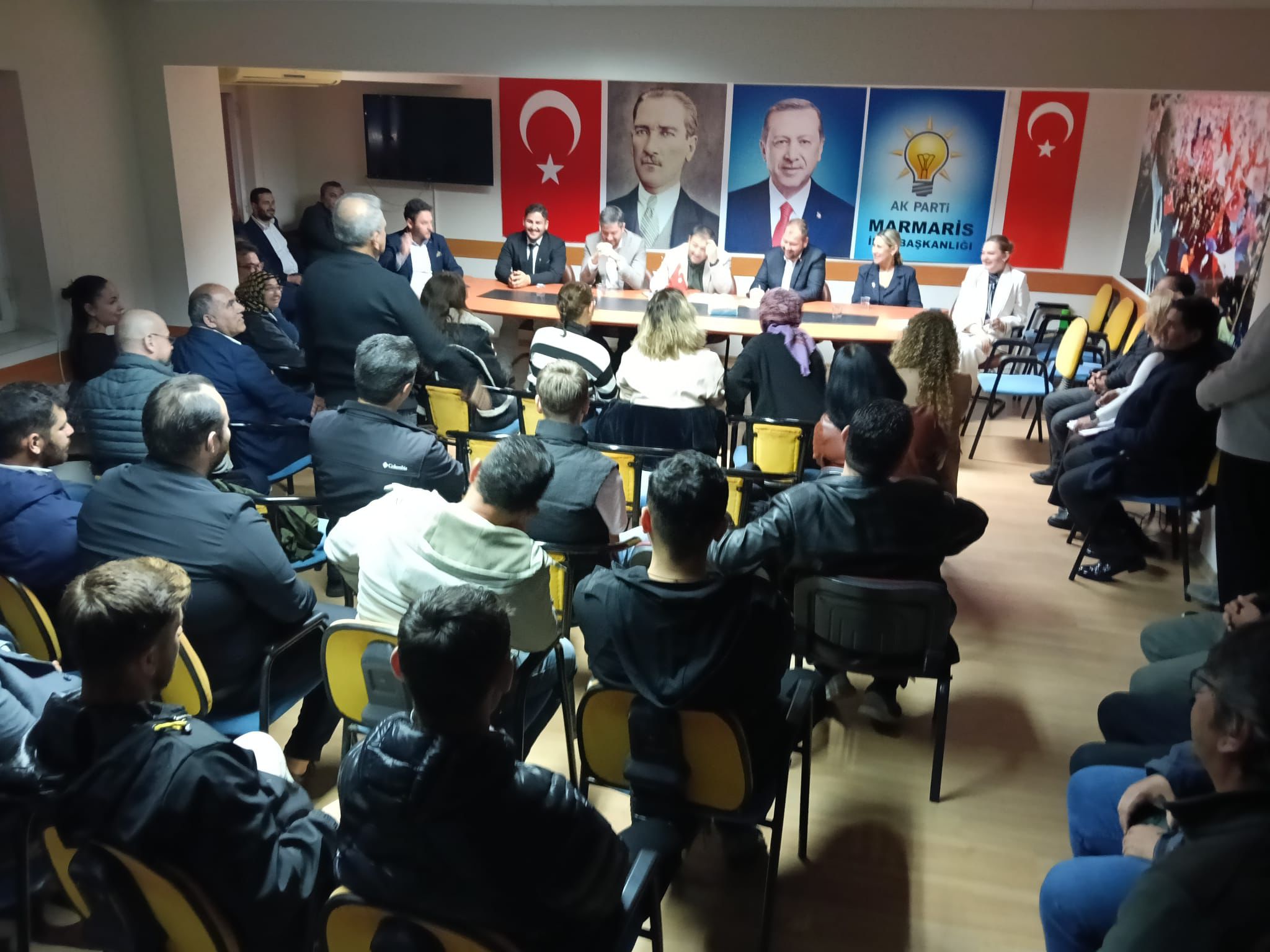 AK Parti Marmaris’te Saha Seferberliği: “Masa Başında Değil, Sokakta Olacağız”