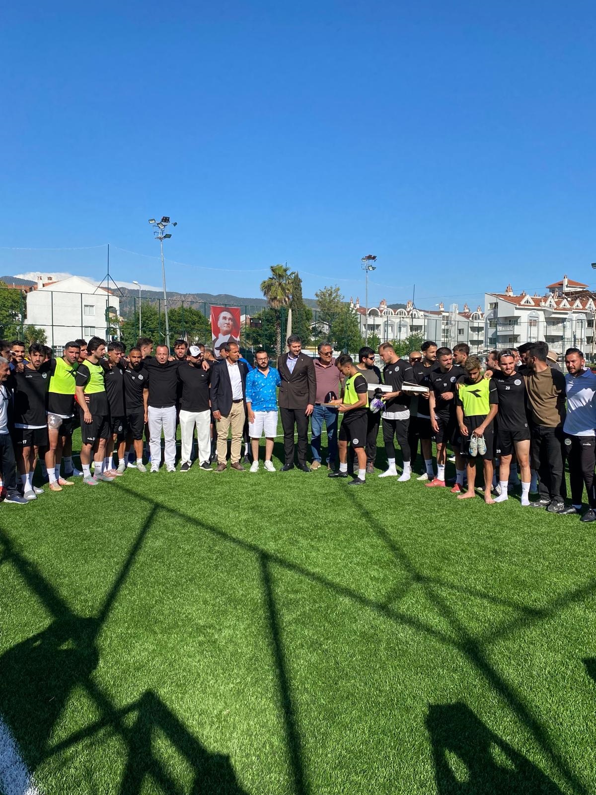 AK Parti Marmaris Teşkilatı’ndan Marmaris Yat Marin FK’ya “Final” Morali