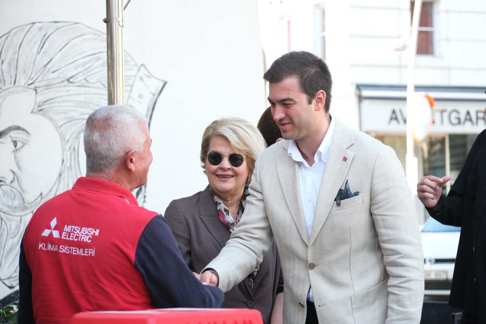 Başkan Mandalinci Mahalle Ziyaretlerine Devam Ediyor