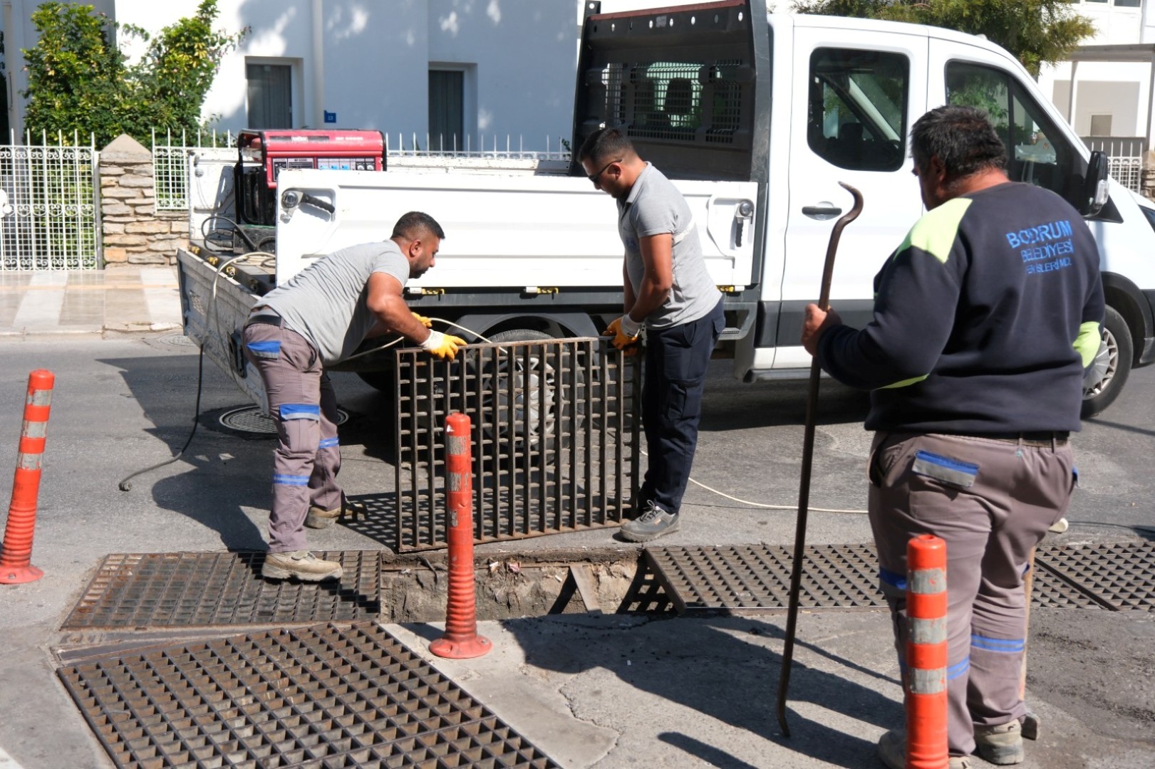 Bodrum’da mazgal rögar temizliği sürüyor