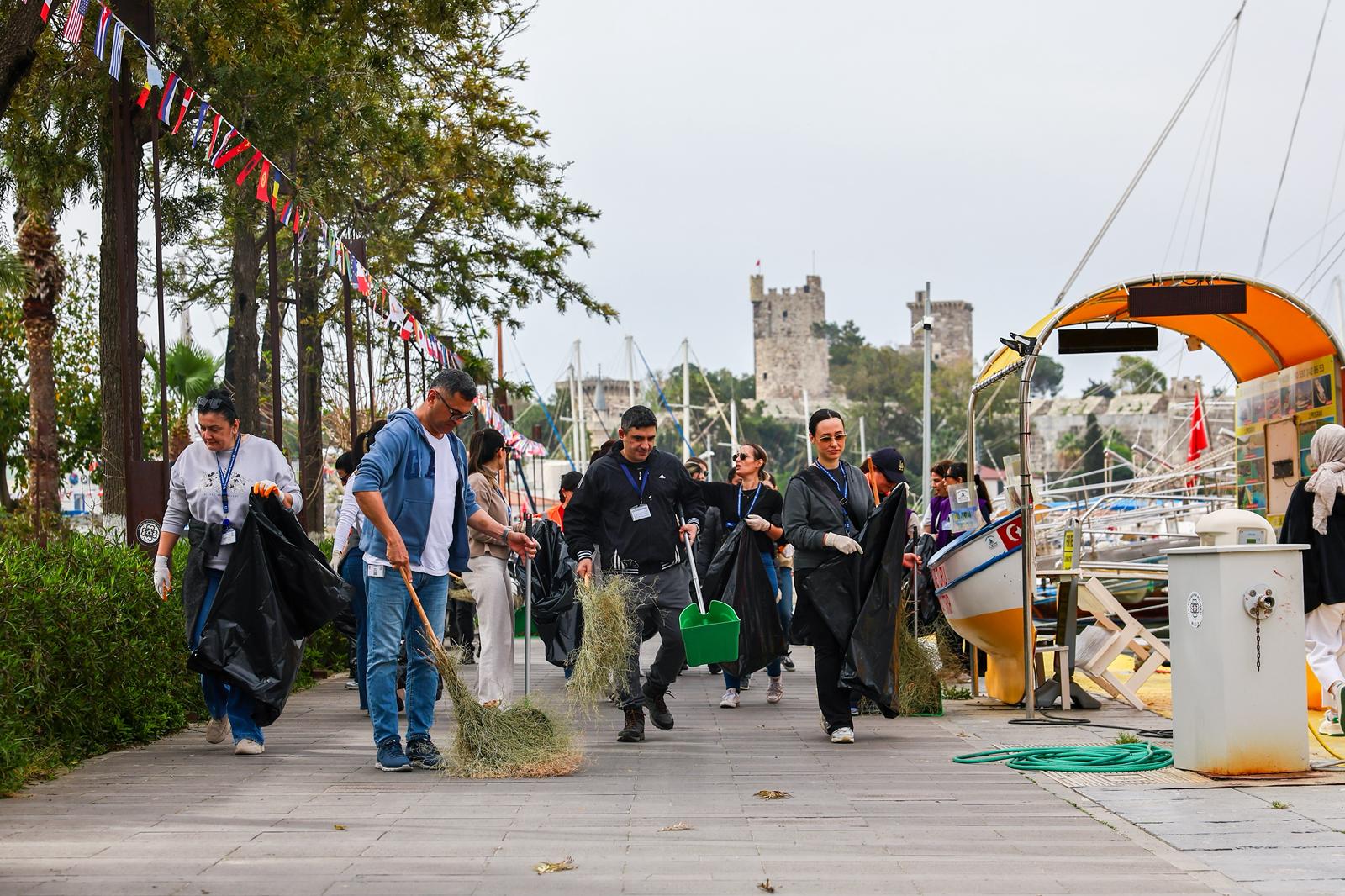 Bodrum’da Temizlik Seferberliği Yeniden Başladı