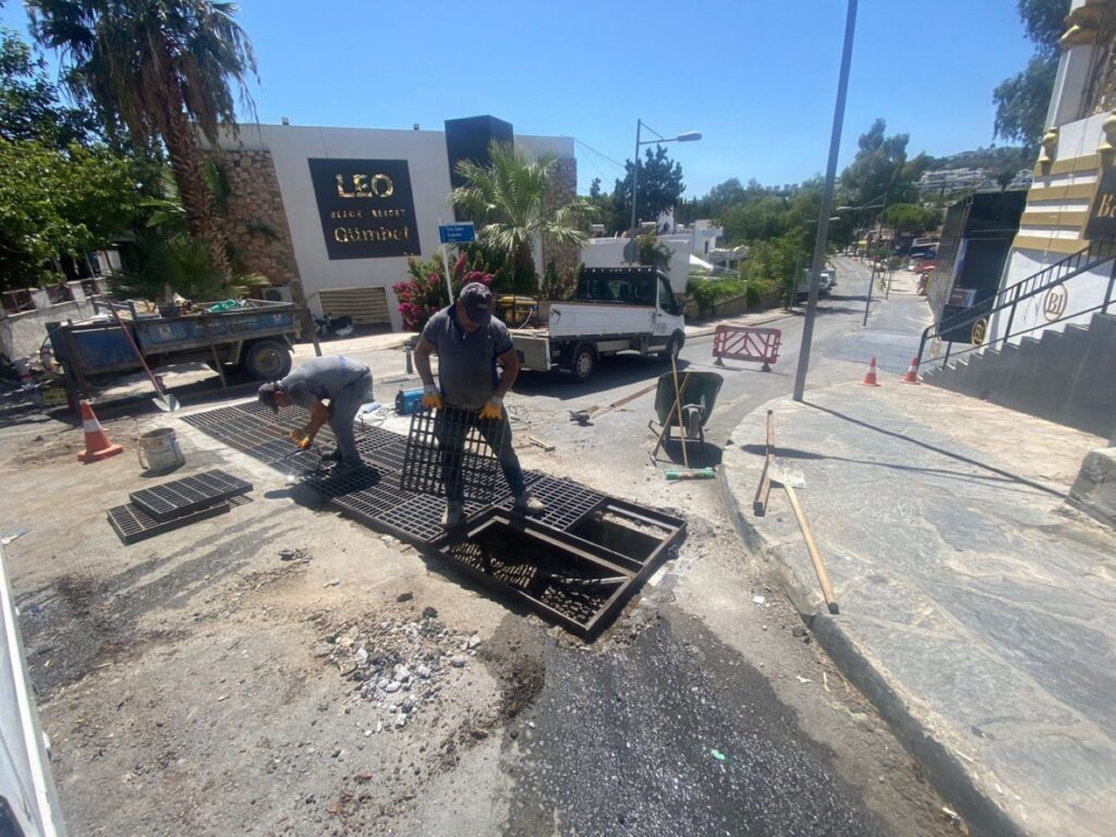 Bodrum’da iş birliği içinde yol bakım onarım sürüyor