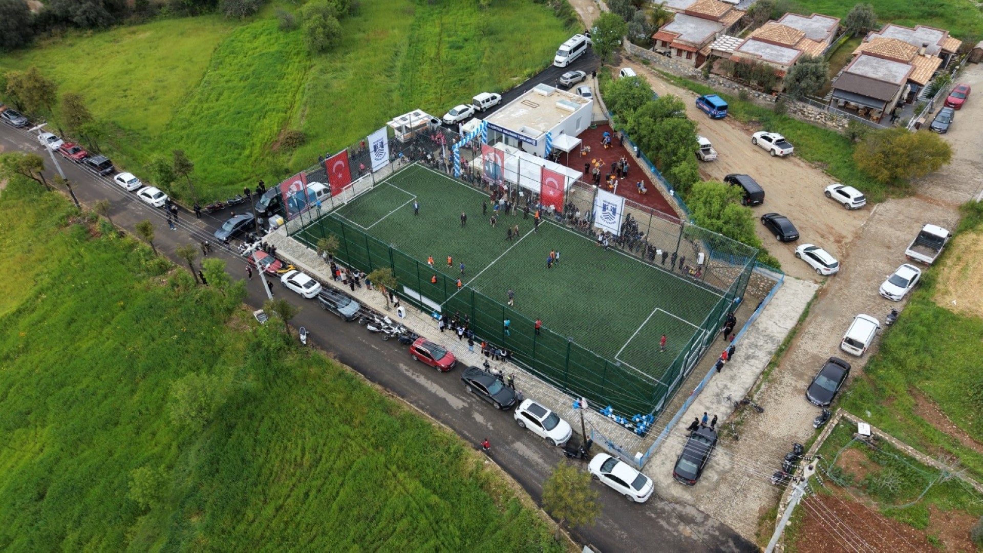 Halı Saha Tesisleri Vatandaşların Kullanımına Açıldı