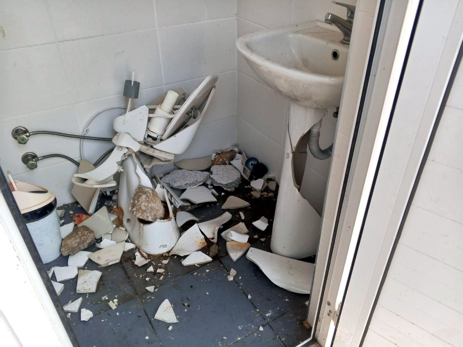 Marmaris’in Halk Plajı VANDALLARI